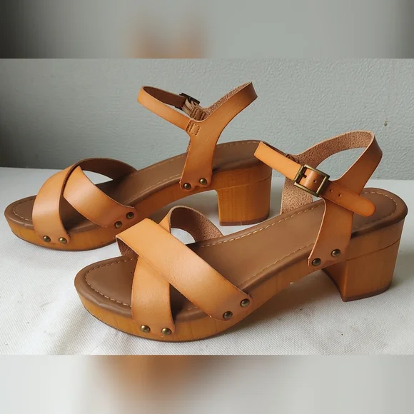 Cushionaire vegan sandals - Picture 7 of 9